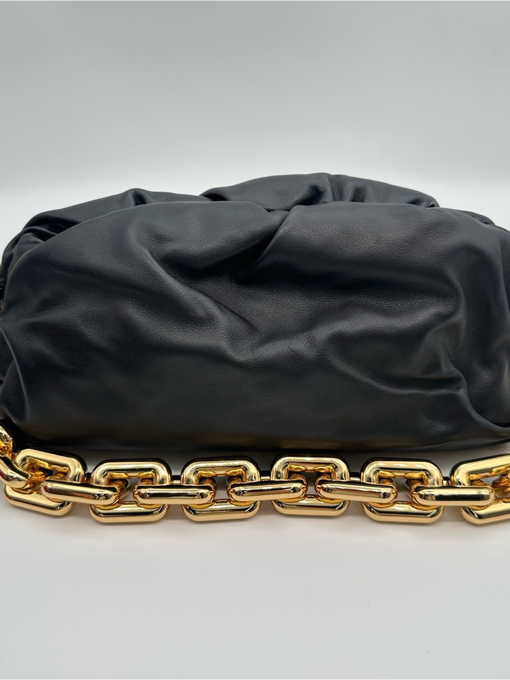 BV Pouch Black MM